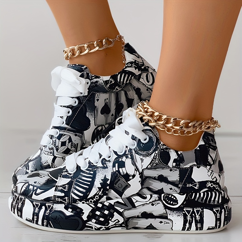Women's Graffiti Print Sneaker - Women'S Fashion Tennis Shoes recension och pris