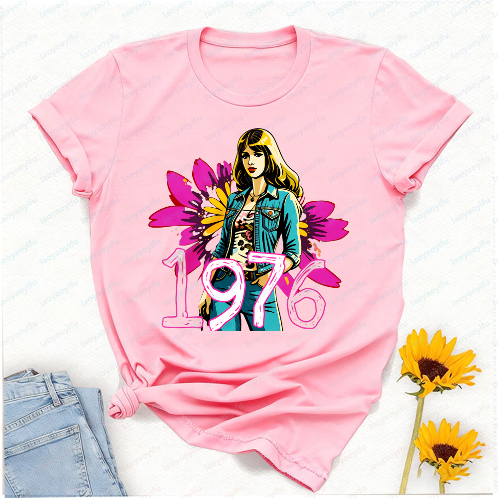 1976 Retro Groovy Girl T-Shirt - Women'S Fashion Of The 70S recension och pris