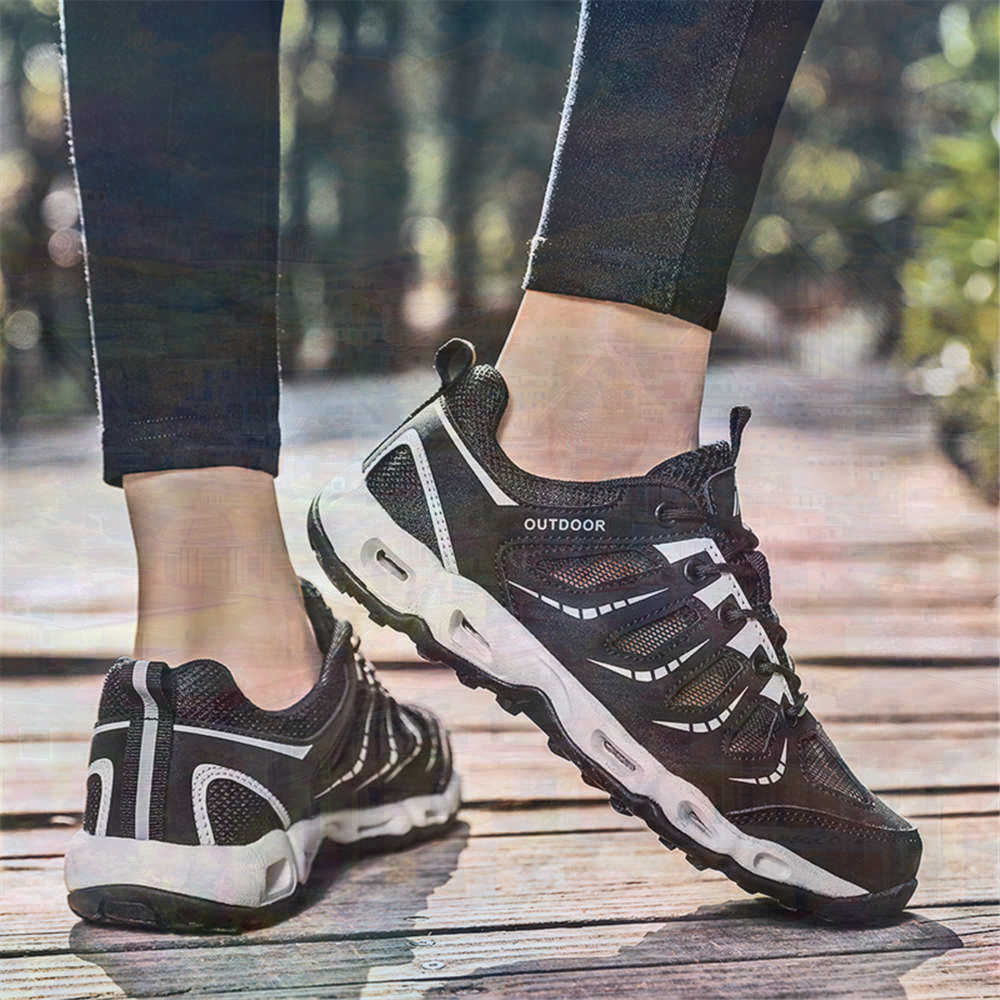 Sumer Round Tip Silver Sneaker - Women Fashion Over 50 recension och pris